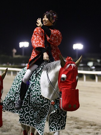 川崎競馬の誘導馬０１月開催　獅子舞　赤半纏Ｖｅｒ-120103-06