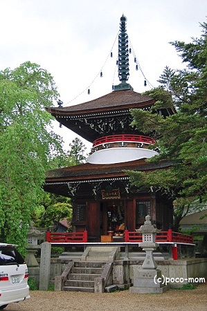 東南院 多宝塔