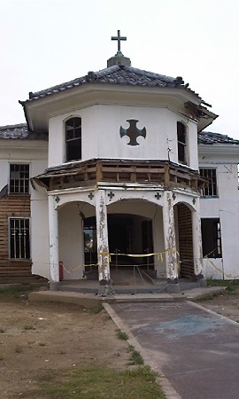 日本最古だという木造教会。...