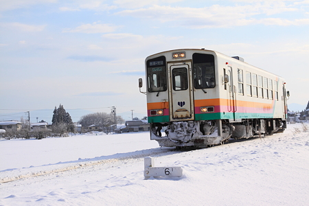 フラワー長井線　羽前成田駅付近