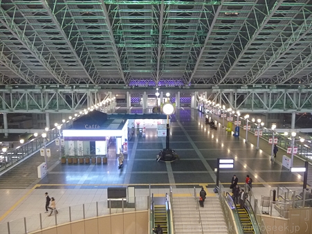 120305-大阪駅 (11)