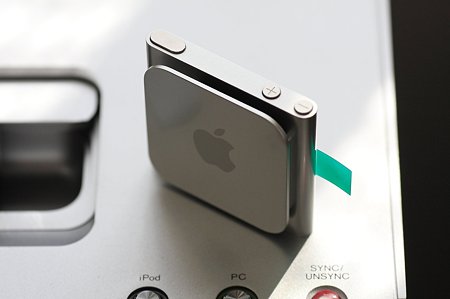 2012.01.09　机　 iPod nano 6th