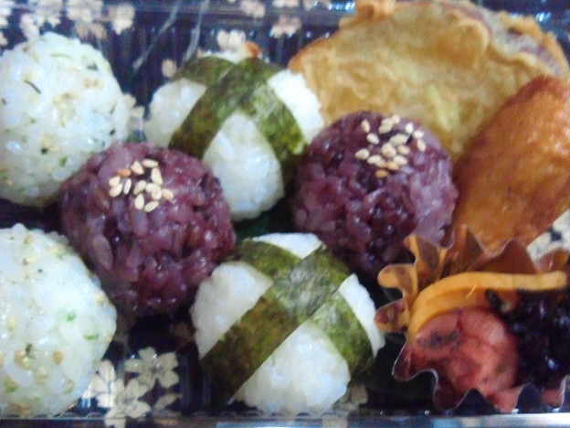 富屋ギャラリー お弁当 さつまいもの天ぷらとさつま揚げ 小さくに 写真共有サイト フォト蔵