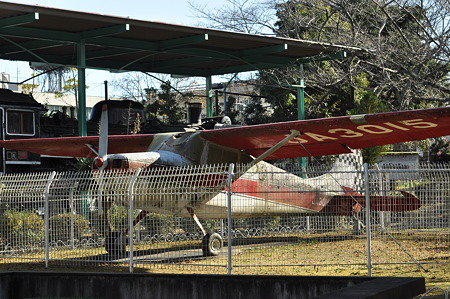 亀山公園の飛行機(JA3015)