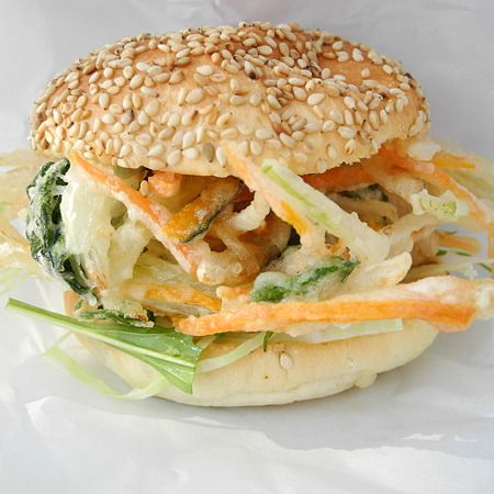 野菜かきあげバーガー(道の駅・大和路へぐり【奈良】